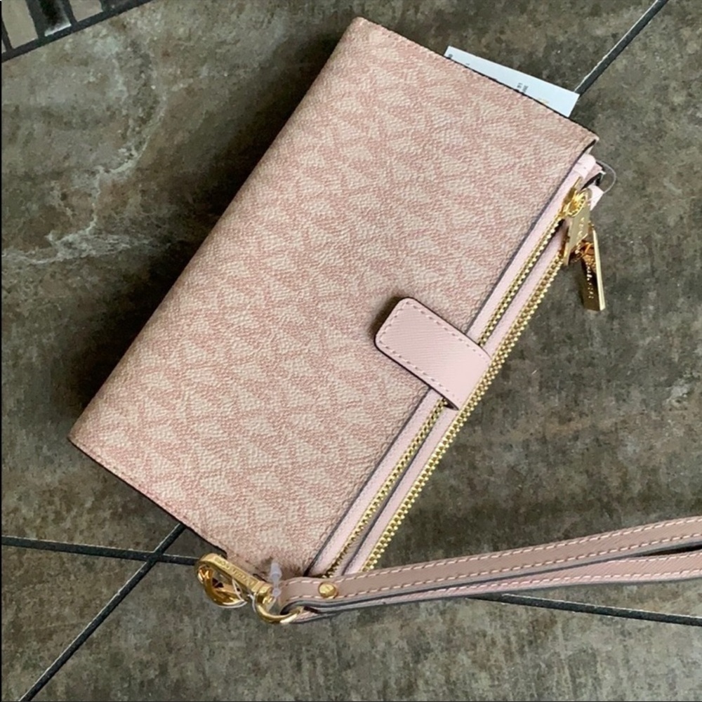 MICHAEL KORS LG DOUBLE ZIP WRISTLET BALLET - Picture 2 of 16